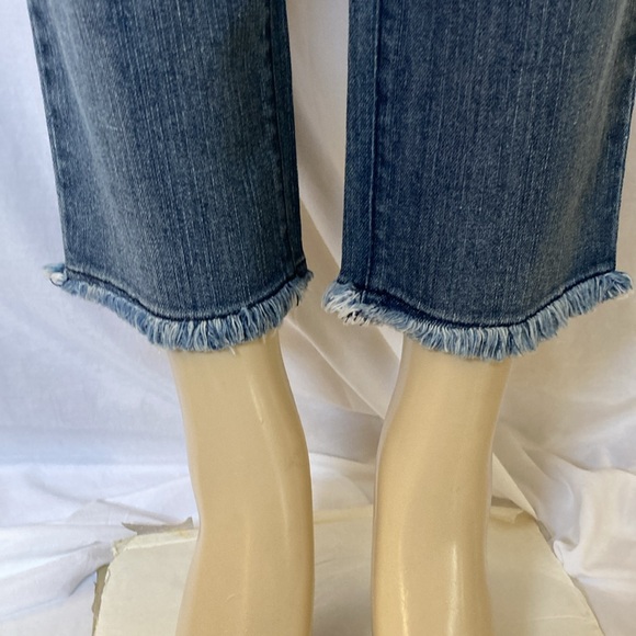 WIT & WISDOM Jeans Women’s Tummy Control Size 6 Crop Skinny Frayed Hem NWOT - Picture 8 of 10